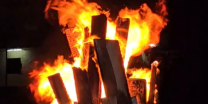 Vespers Unplugged: Bonfire brought the campus community together for praise and fellowship.